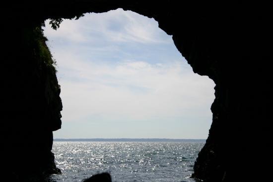 Grotte marine. (Morgat)